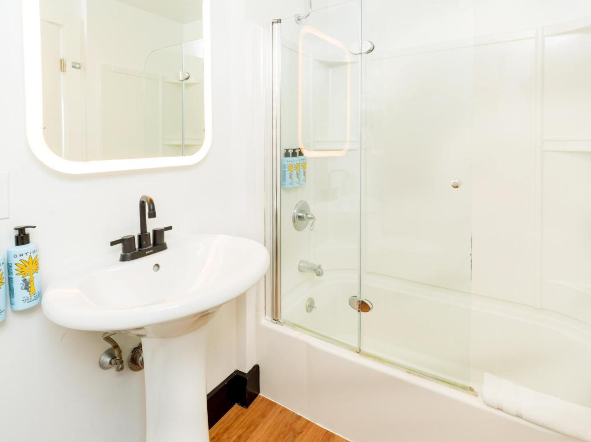 Aqua By American Beech - Adults Only Aquebogue Екстериор снимка